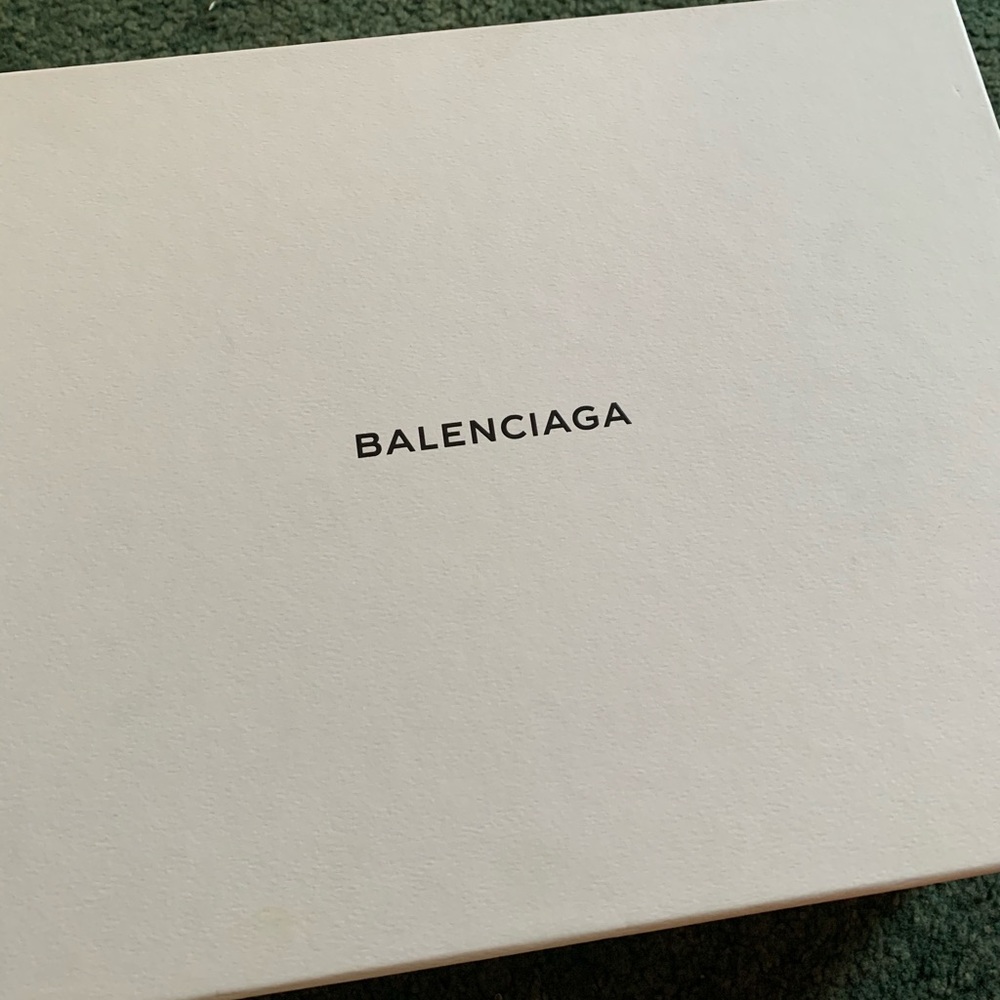 Balenciaga crocs - Picture 8 of 8
